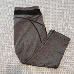 Puma Capri Length Athletic Leggings